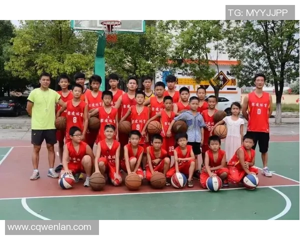 张芳的篮球人生：从热爱到坚持的深度对话与成长之路