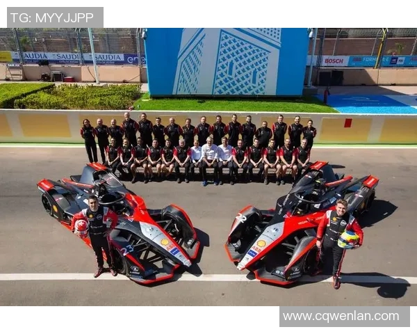 成都羽毛球队在欧锦赛积分榜中以74分稳居第一名展现强劲实力 成都羽毛球队在欧锦赛积分榜中以74分稳居第一名展现强劲实力