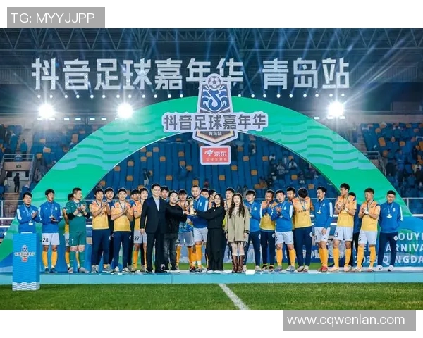 足球明星与演艺圈明星的魅力碰撞与跨界合作的精彩瞬间 足球明星与演艺圈明星的魅力碰撞与跨界合作的精彩瞬间