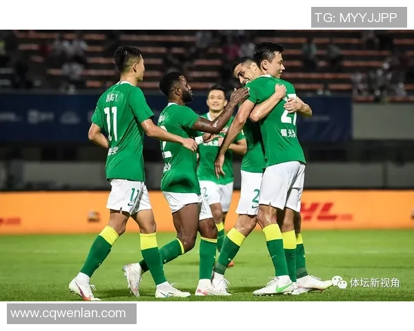 杭州足球队以59分领跑冠军赛积分榜展现强劲实力